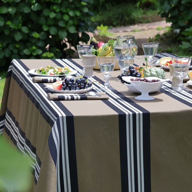 Khaki tablecloth with Teflon and anti-shrink treatment