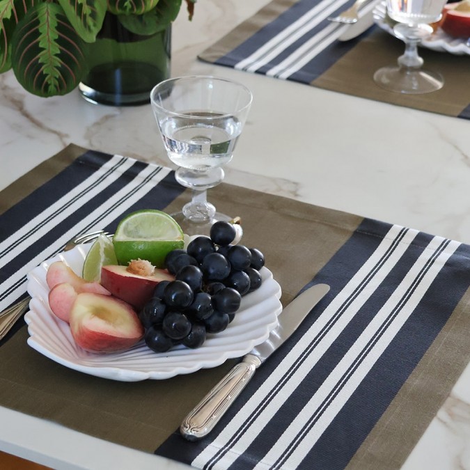 Aya Kaki place mat in twill weave and canvas