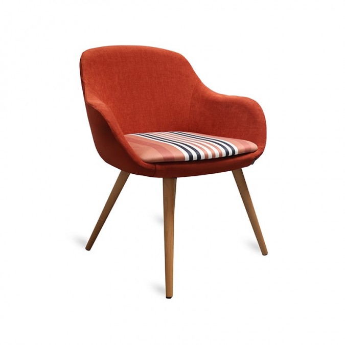 Azal Itsaso Teja/ Ainhoa Fronton armchair in a warm, agile colour