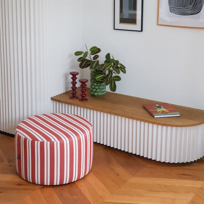 Pouf décoration salon rouge et blanc style tendance