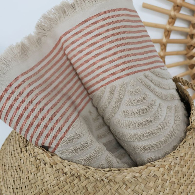 Grey and red beach towel with pattern and fringes 100% cotton